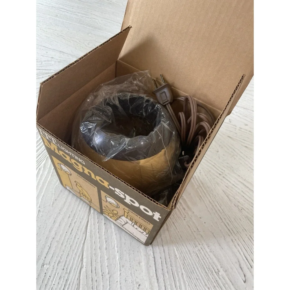 MCM Vintage 1960s Magna-spot Eyeball lamp: Space age Design in Solid Brass, Rare